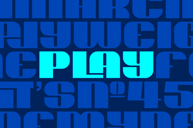 Play Heavy Font