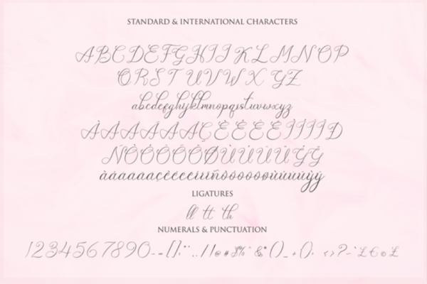 Adora Queen Font